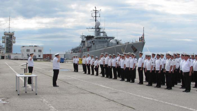 Два дивизиона на военноморските сили отбелязаха своите празници